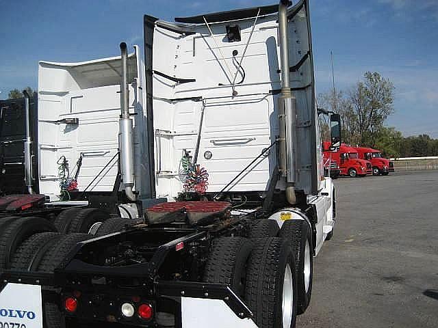 2008 VOLVO VNL64T670 Gary Indiana Photo #0095477A