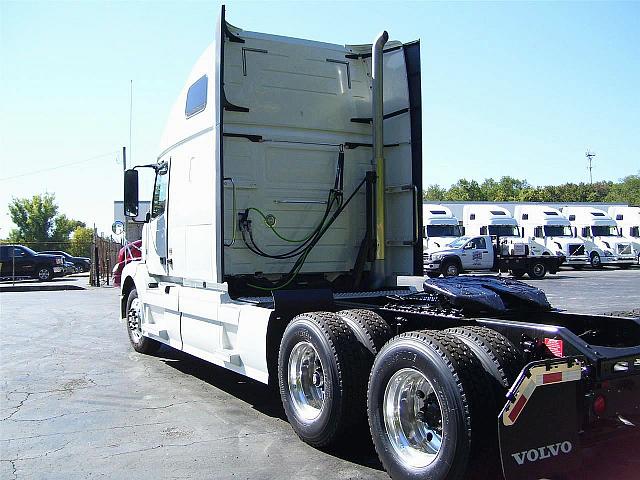 2011 VOLVO VNL64T670 Forest Park Georgia Photo #0095844A