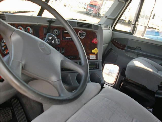 2005 FREIGHTLINER CST12064ST-CENTURY 120 FRESNO California Photo #0096604A