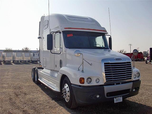 2005 FREIGHTLINER CST12064ST-CENTURY 120 FRESNO California Photo #0096604A