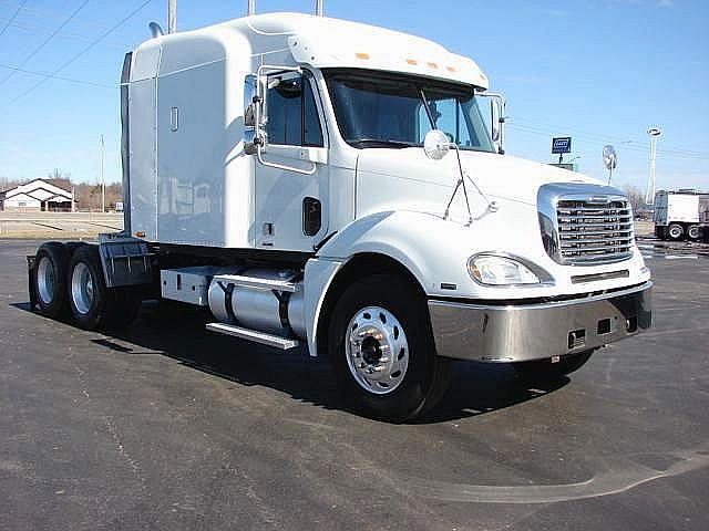 2006 FREIGHTLINER CL12064ST-COLUMBIA 120 Effingham Illinois Photo #0096605A