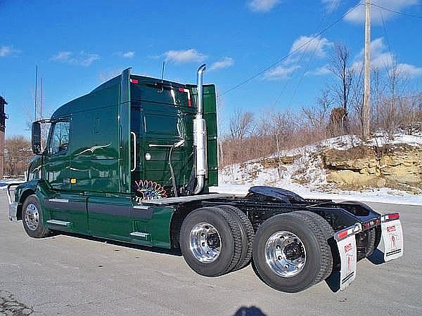 2006 VOLVO VNL64T630 Kansas City Missouri Photo #0096678A