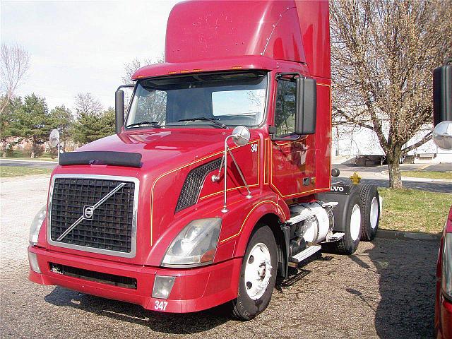 2007 VOLVO VNL64T300 Lees Summit Missouri Photo #0096767A