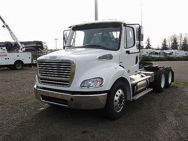 2011 FREIGHTLINER BUSINESS CLASS M2 112 Coburg Oregon Photo #0096932A