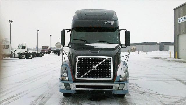 2007 VOLVO VNL64T670 Saginaw Michigan Photo #0097017A