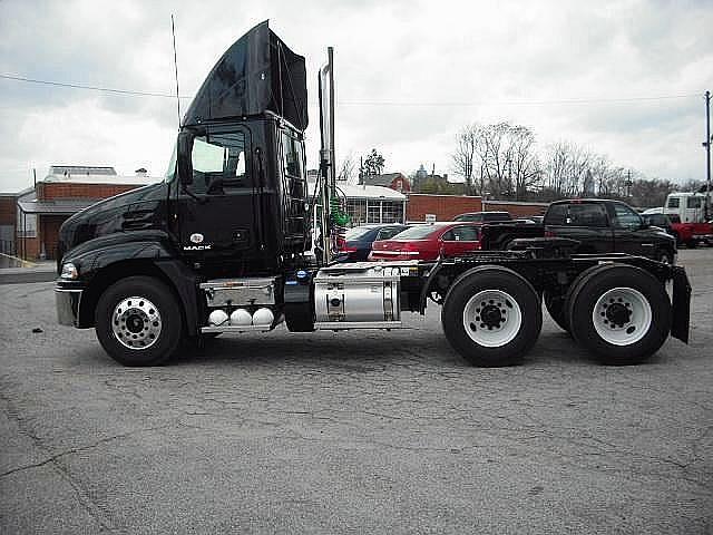 2011 MACK PINNACLE CXU613 Atlanta Georgia Photo #0097095A