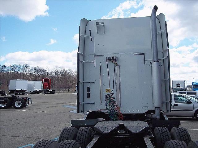 2007 FREIGHTLINER CL12064ST-COLUMBIA 120 Byron Center Michigan Photo #0097219A