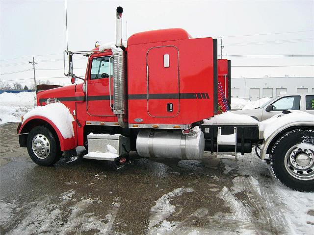 2006 PETERBILT 378 Owatonna Minnesota Photo #0097348A