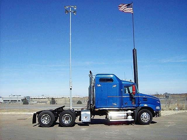 2005 MACK CH613 Davenport Iowa Photo #0097390A