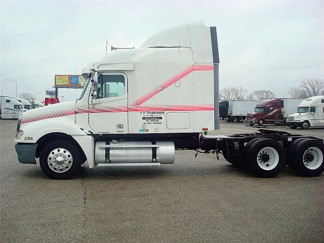 2003 FREIGHTLINER CL12064ST-COLUMBIA 120 scheller park Illinois Photo #0097408A