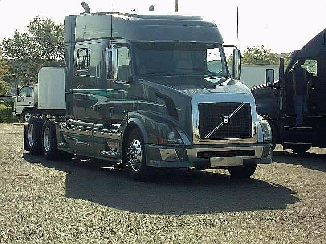 2008 VOLVO VNL64T730 Tampa Florida Photo #0097447A