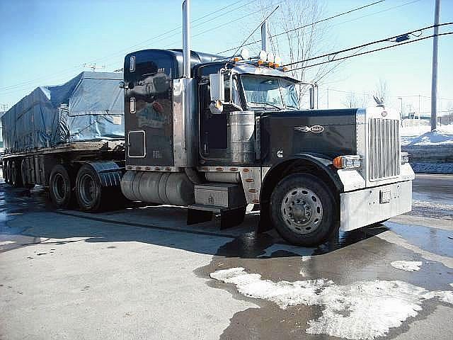 2005 PETERBILT 372 Blainville Quebec Canada Photo #0097469A