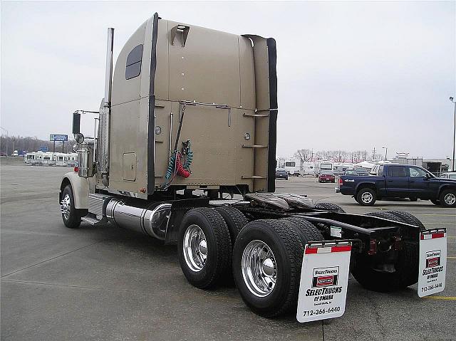 2007 FREIGHTLINER FLD13264T-CLASSIC XL Council Bluffs Iowa Photo #0097569A