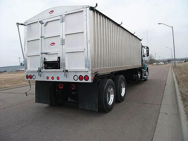 2005 VOLVO VNL64T300 Sioux Falls South Dakota Photo #0097808A