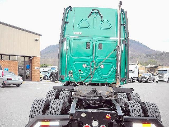 2008 FREIGHTLINER CA12564SLP - CASCADIA Weyers Cave Virginia Photo #0098105A