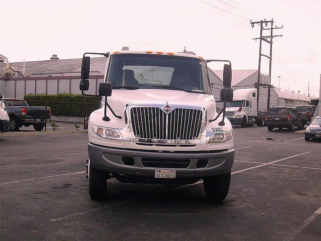 2005 INTERNATIONAL 4400 Fontana California Photo #0098151A