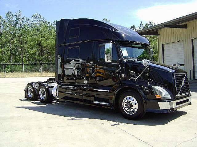 2009 VOLVO VNL64T780 Tyler Texas Photo #0098292A