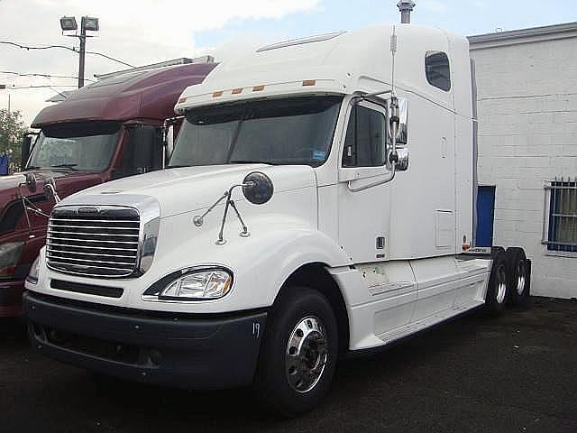 2004 FREIGHTLINER CL12064ST-COLUMBIA 120 Elizabeth New Jersey Photo #0098376A