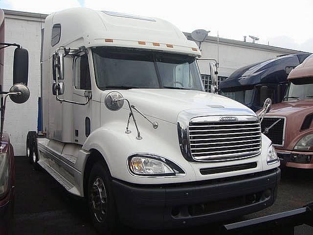 2004 FREIGHTLINER CL12064ST-COLUMBIA 120 Elizabeth New Jersey Photo #0098376A