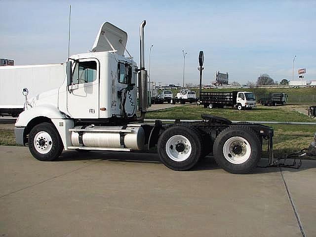 2004 FREIGHTLINER CL12064S - COLUMBIA 120 Chattanooga Tennessee Photo #0098755A