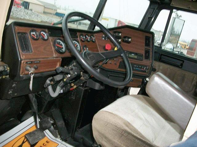 2003 FREIGHTLINER FLD12064ST Calvert City Kentucky Photo #0098818A