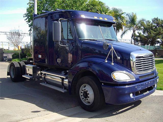 2007 FREIGHTLINER CL11242ST - COLUMBIA 112 Madera California Photo #0099013A