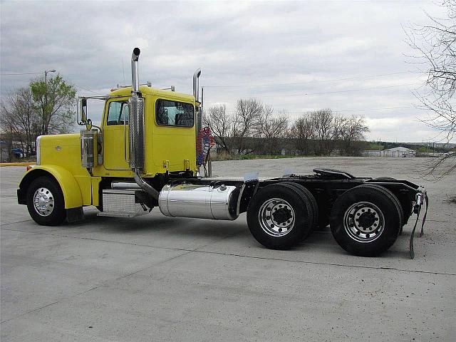 2005 PETERBILT 379EXHD Omaha Nebraska Photo #0099150A