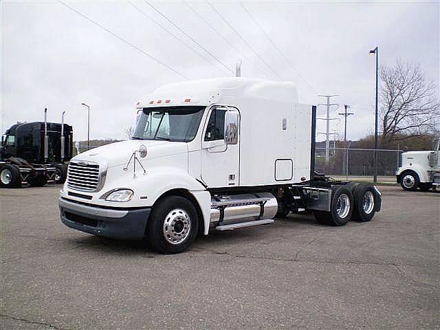 2009 FREIGHTLINER CL12064ST-COLUMBIA 120 Mankato Minnesota Photo #0099171A