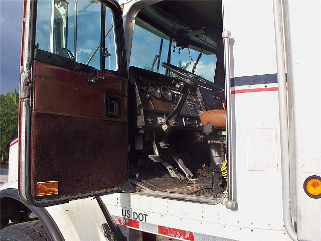 1995 KENWORTH T800B Naples Florida Photo #0099362A