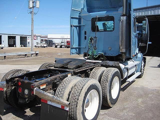 2003 FREIGHTLINER CL12064ST-COLUMBIA 120 Rogers Minnesota Photo #0099387A