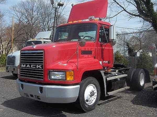 2002 MACK CH612 Bensalem Pennsylvania Photo #0099476A