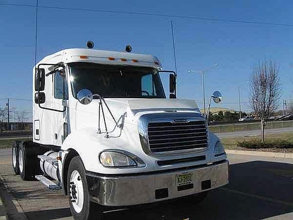 2005 FREIGHTLINER CL12064ST-COLUMBIA 120 Bolingbrook Illinois Photo #0099565A