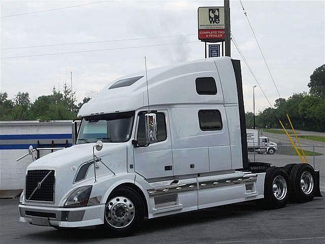 2010 VOLVO VNL64T780 Knoxville Tennessee Photo #0099589A