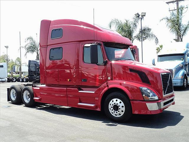 2007 VOLVO VNL64T780 Fontana California Photo #0100025A