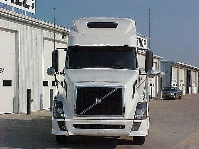 2007 VOLVO VNL42T660 Fremont Indiana Photo #0100187A