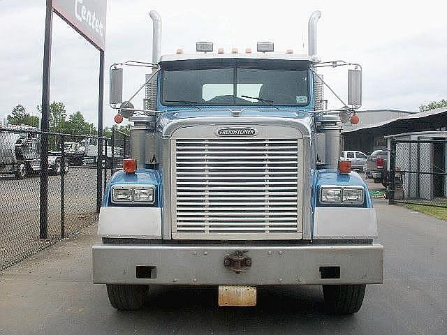 1999 FREIGHTLINER FLD12064SD Longview Texas Photo #0100283A