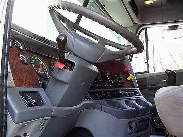 2005 FREIGHTLINER C12064ST-CENTURY 120 Allentown Pennsylvania Photo #0100326A