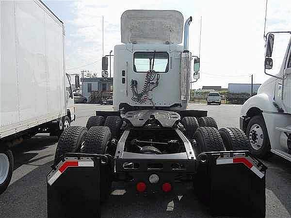 2005 FREIGHTLINER CL12064ST-COLUMBIA 120 Greensboro North Carolina Photo #0100736A