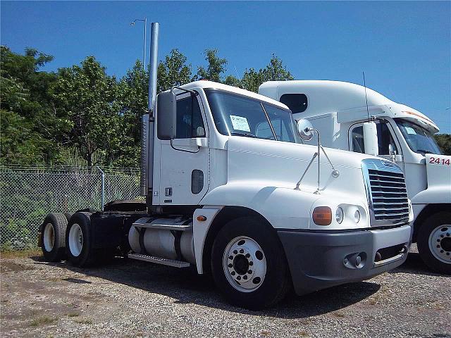 2005 FREIGHTLINER CST12064ST-CENTURY 120 Philadelphia Pennsylvania Photo #0100761A