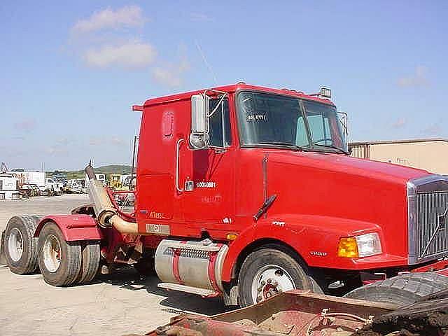 1997 VOLVO WIA64T Bowie Texas Photo #0101088A