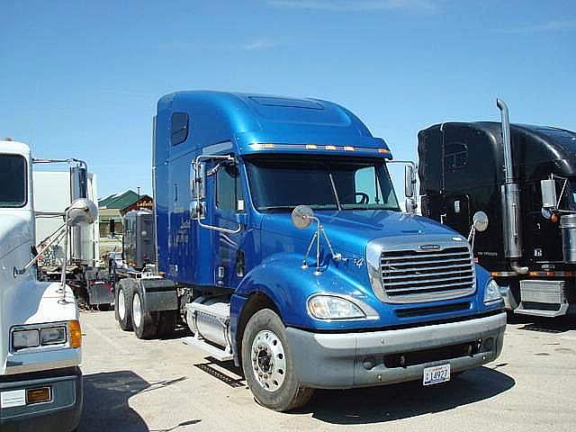 2006 FREIGHTLINER CL12064ST-COLUMBIA 120 Rapid City South Dakota Photo #0101173A