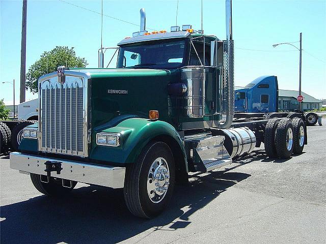 2011 KENWORTH W900 EUGENE Oregon Photo #0101303A