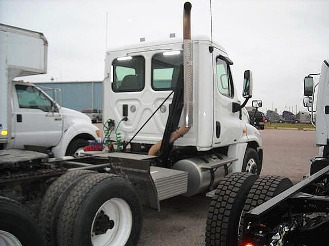 2008 FREIGHTLINER CA12564ST - CASCADIA Sioux Falls South Dakota Photo #0101685A