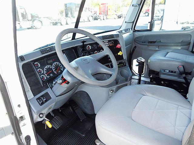 2007 FREIGHTLINER CL12064ST-COLUMBIA 120 Carrollton Georgia Photo #0101689A