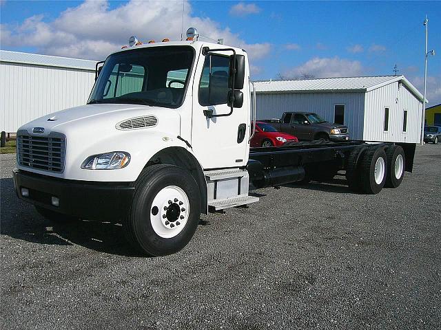 2004 FREIGHTLINER BUSINESS CLASS M2 112 Saint Marys Ohio Photo #0102030A