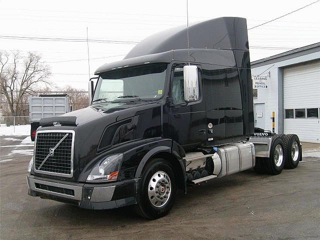 2011 VOLVO VNL64T630 Columbus Ohio Photo #0102070A