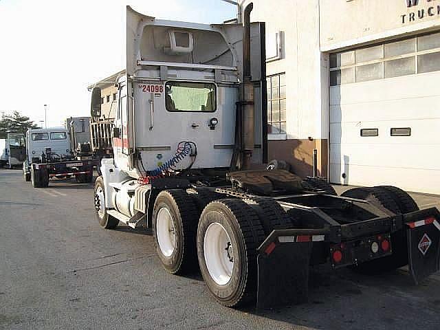 2004 INTERNATIONAL 9200i Thorndale Pennsylvania Photo #0102268A