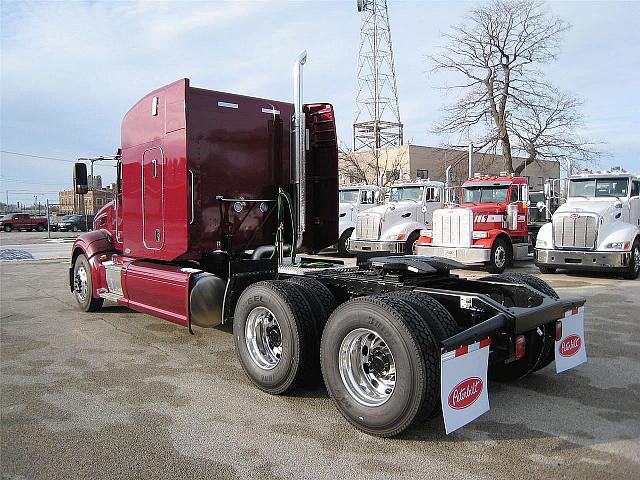 2011 PETERBILT 386 Kankakee Illinois Photo #0102331A