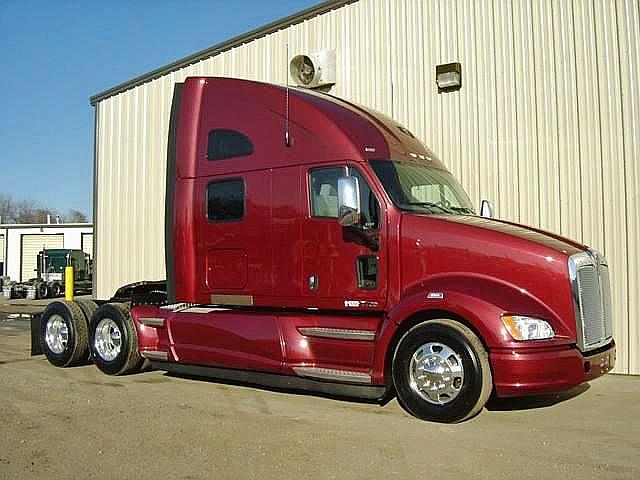 2012 KENWORTH T700 Wichita Kansas Photo #0103186A