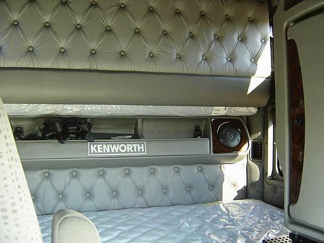 2012 KENWORTH T700 Wichita Kansas Photo #0103186A